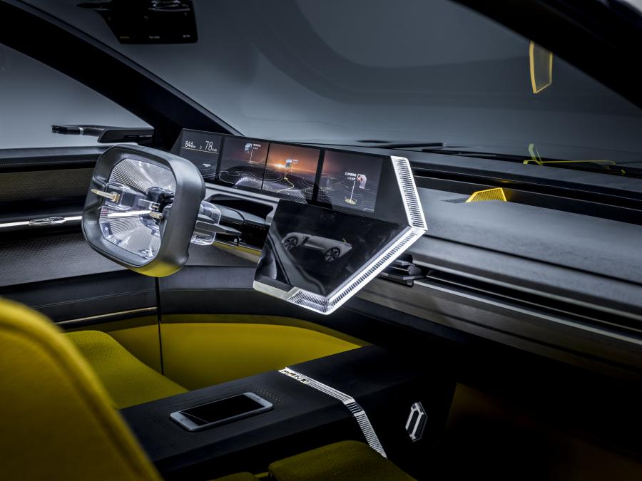 Торпедо Renault Morphoz Concept 2020 года  (фото 152 из 192)